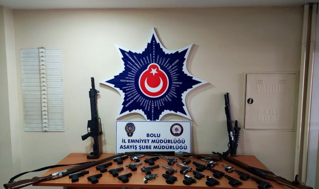 Bolu&#039;da çok sayıda ruhsatsız tabanca ve tüfek ele geçirildi