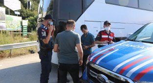 Bolu'da ormana kaçan 16 göçmen böyle yakalandı