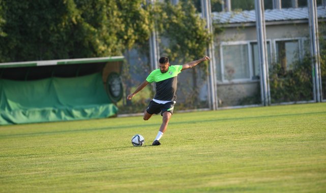 Bursaspor, Adanaspor maçı hazırlıklarına çift idmanla devam etti