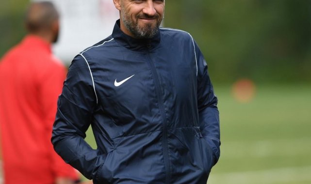 Bursaspor&#039;da Teknik Direktör Mustafa Er ile yollar ayrıldı