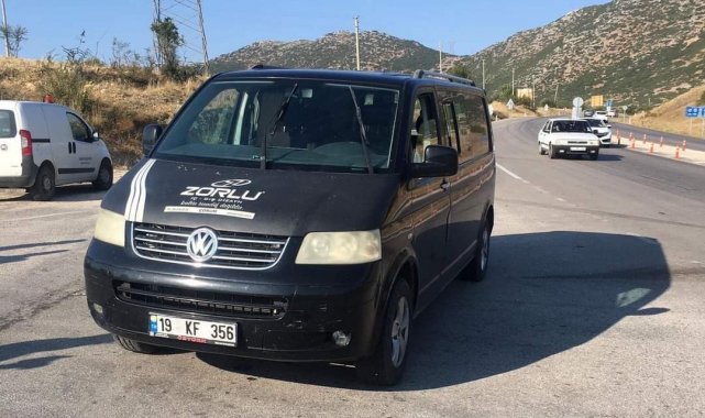 Çalıntı minibüsteki şüpheli aracı bırakarak kaçtı