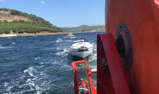 Çanakkale Boğazı&#039;nda sürüklenen gemi kurtarıldı