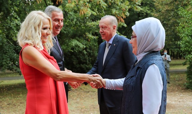 Cumhurbaşkanı Erdoğan Karadağ&#039;da resmi törenle karşılandı