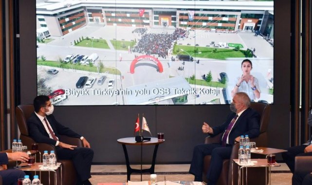 Cumhurbaşkanlığı Yatırım Ofisi Başkanı Ahmet Burak Dağlıoğlu, Kayseri OSB'yi ziyaret etti