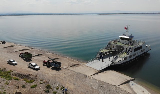 Denizi olmayan Malatya&#039;da feribot yolculuğu ilgi görüyor