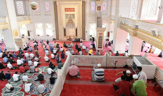 Doğal afetlerde hayatını kaybedenler için mevlit okutuldu