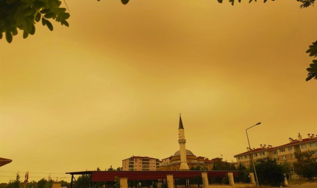 Edirne&#039;de gökyüzü kızıllığa büründü