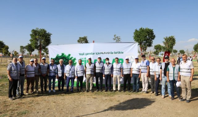 Edremit Belediyesi ve MÜSİAD&#039;dan ortak fidan dikimi