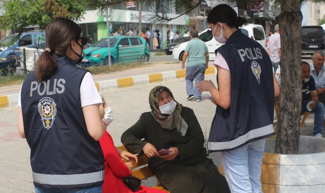 Emniyet, kadına şiddete karşı vatandaşları bilgilendirdi