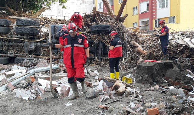 Ereğli ekibi Kastamonu&#039;da yoğun mücadele veriyor