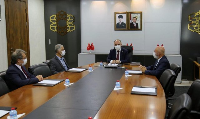 Erkilet&#039;e yapılacak olan Aile Sağlığı Merkezi için hayırsever ile protokol imzalandı