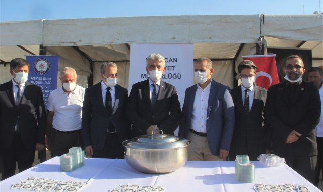 Erzincan emniyeti 2 bin kişilik aşure dağıttı