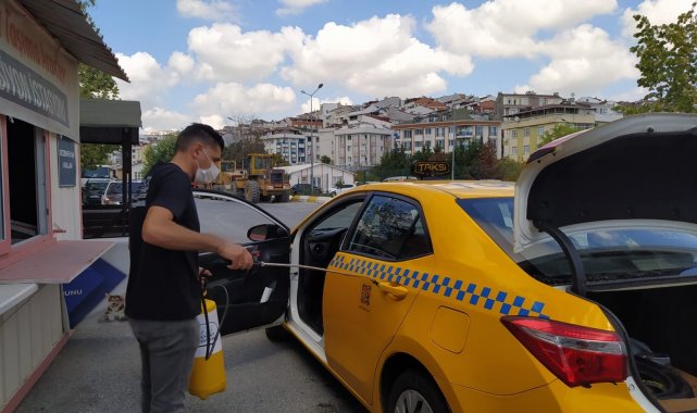 Esenyurt&#039;ta araç dezenfeksiyon hizmeti devam ediyor