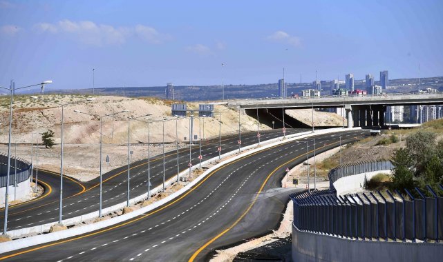 Etimesgut&#039;ta yeni bağlantı yolu trafiğe açıldı