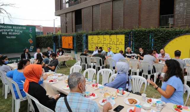 Eyüpsultan Matematik Evi&#039;nin ilk misafirleri öğretmenler oldu