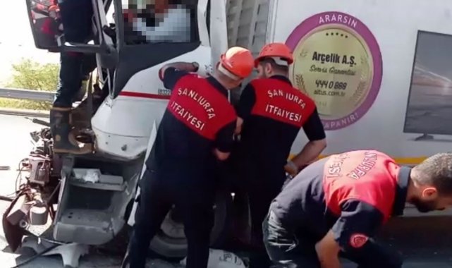 Feci kazada tır şoförü öldü