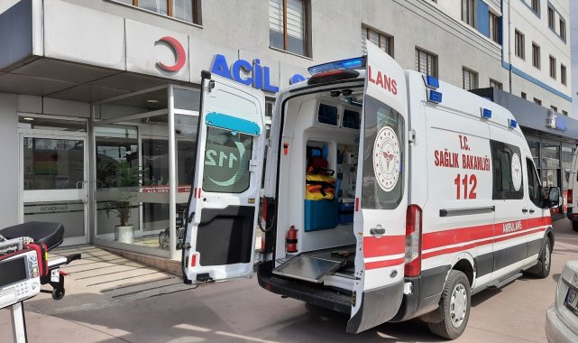 Fındık işçilerini almaya giderken kaza yaptı