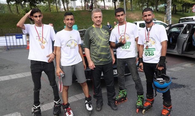 Gaziosmanpaşa&#039;da paten, kaykay ve scooter yarışması