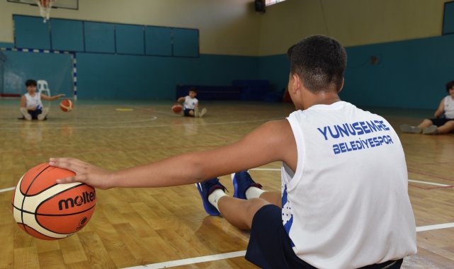 Geleceğin dev adamları Yunusemre&#039;de yetişiyor