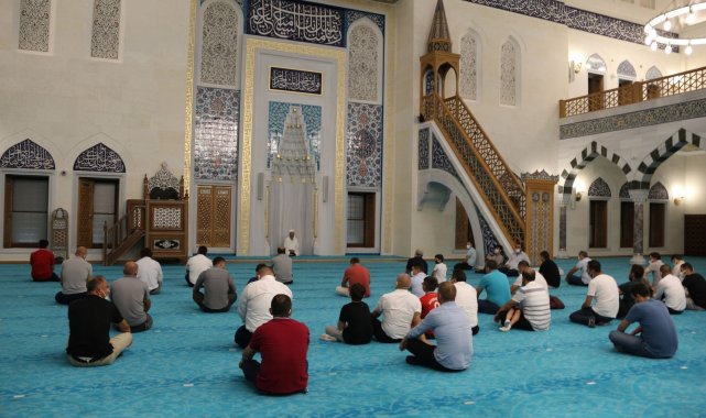 GMİS, Kuran-ı Kerim okuttu