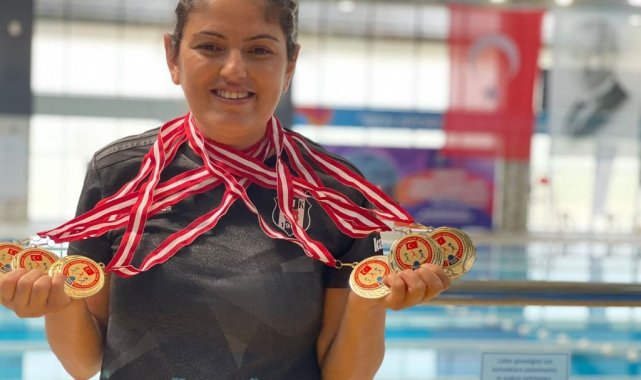 Görme engelli genç kız yüzme yarışmasında 6 altın madalya kazandı