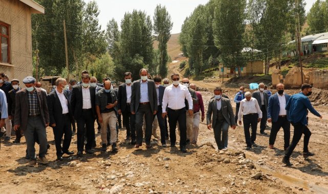 Gürpınar&#039;da selin yaraları sarılıyor