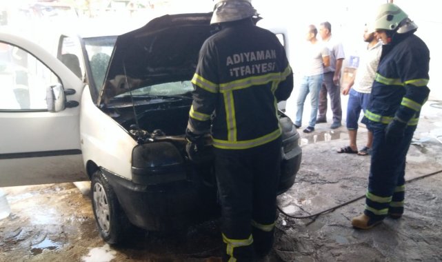 Hafif ticari araç alev alev yandı