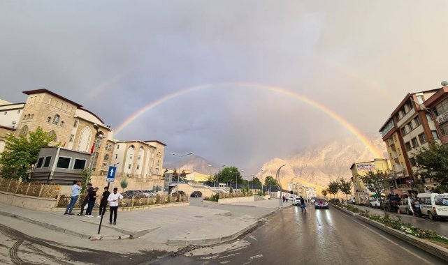 Hakkari&#039;de gökkuşağı güzelliği