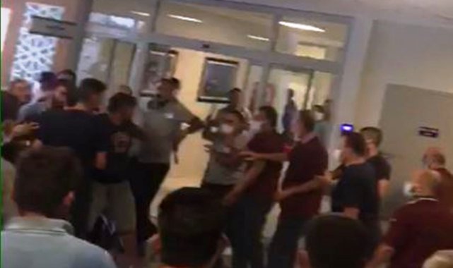Hastanede güvenlikçiler ile vatandaşların maske kavgası: 3 yaralı
