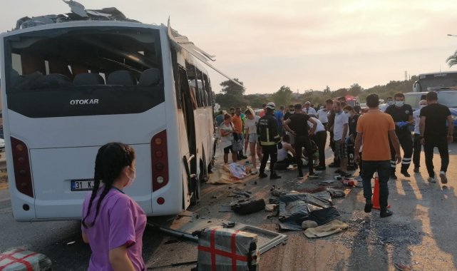 Havaalanına giden otobüs takla attı: 3 ölü, 5 yaralı