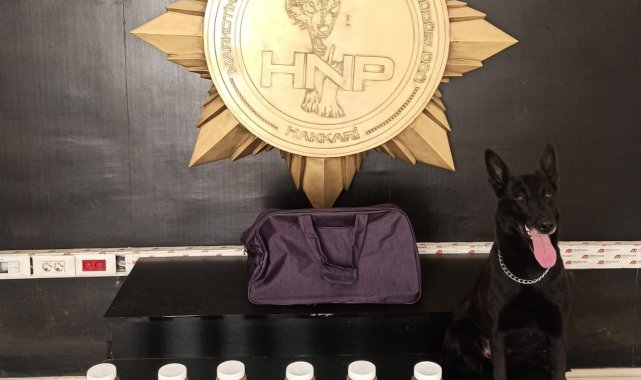 Havaalanında bir yolcunun el çantasında uyuşturucu ele geçirildi