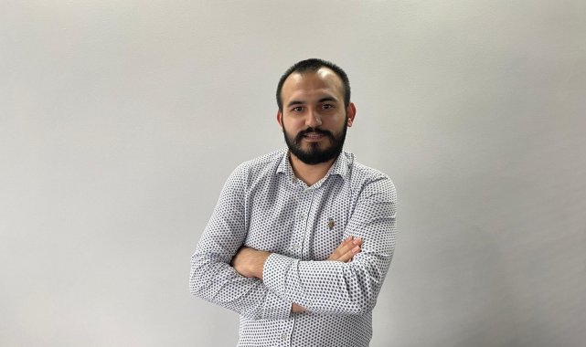 Hobi olarak uğraşıyordu, bir gecede albüm yaptı