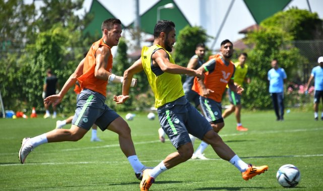 İlhan Palut: &quot;Başakşehir ciddi bir rakip&quot;