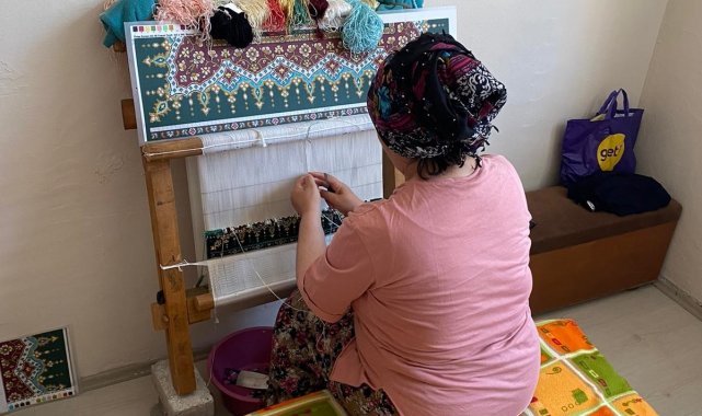 İzmitli kadınların alın teri ipek halıya dönüşüyor