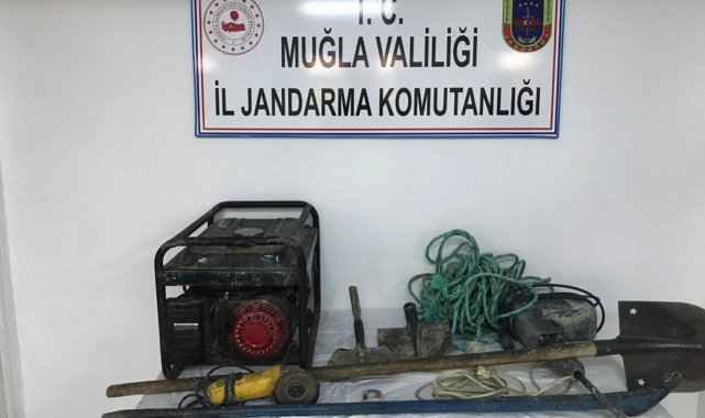 Kaçak kazı için tünel kazmışlar