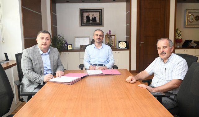 Kadrolu işçilerin toplu iş sözleşmesi imzalandı