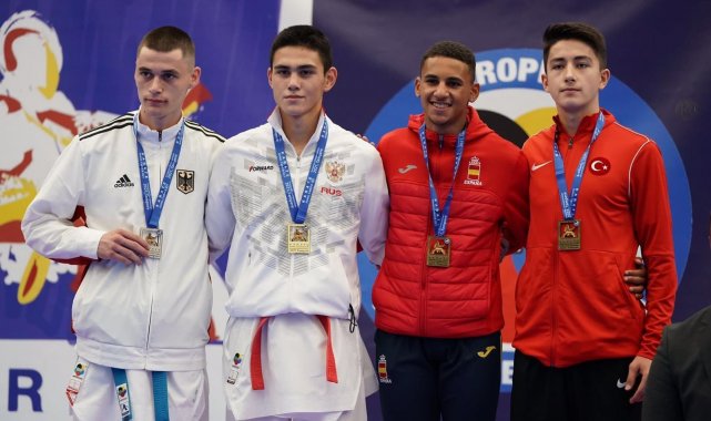 Karateciler Avrupa şampiyonasından 4 madalya ile döndü