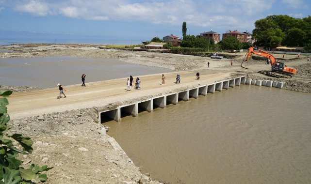 Kastamonu ve Sinop&#039;u birbirine bağlayan köprü yeniden açıldı