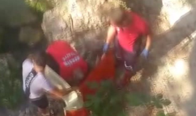 Kayalıktan düşen çocuk suda boğuldu