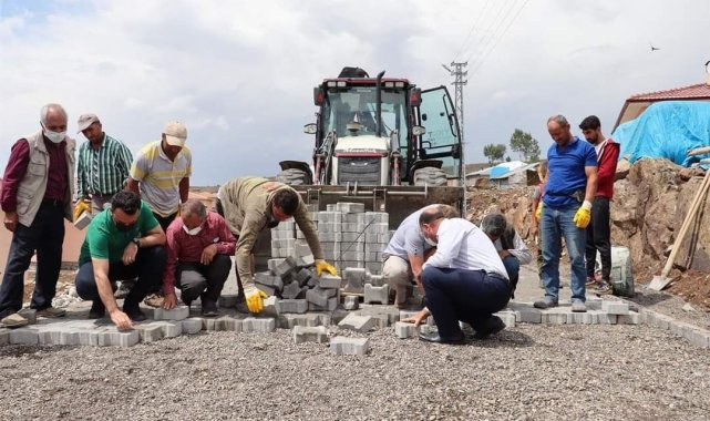 Kaymakam Çelik, köylerde devam eden çalışmaları yerinde inceledi