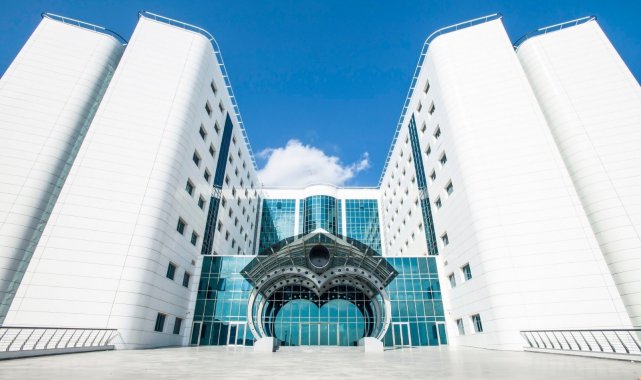 KKTC 3. Cumhurbaşkanı Dr. Derviş Eroğlu 6 günlük tedavinin ardından taburcu edildi