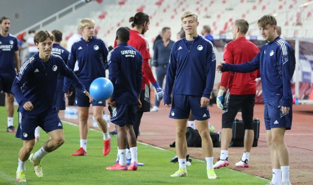 Kopenhag, Sivasspor maçı hazırlıklarını Sivas&#039;ta sürdürdü