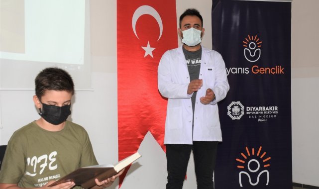 Kur&#039;an-ı Kerim&#039;e geçen öğrenciler başarı belgelerini aldı