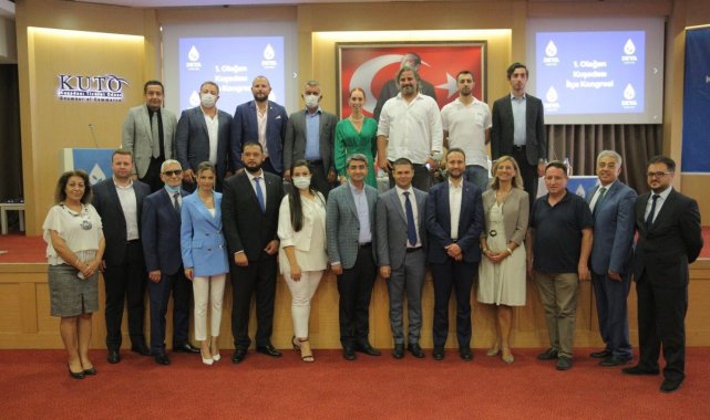 Kurucu Başkan Alp, bu defa seçilerek başkan seçildi