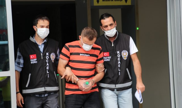 Kuyumcunun yüzüne taşla vurup altınlarla kayıplara karışmıştı, yakayı ele verdi