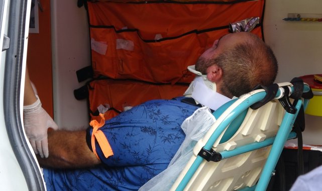 Kuzey Marmara Otoyolu'nda cip demir bariyerlere çarptı: 1 yaralı