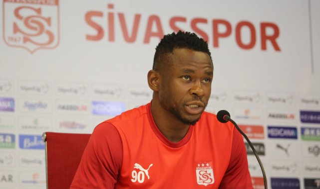 Leke James: &quot;Hocamız bize talimatlar verdi&quot;