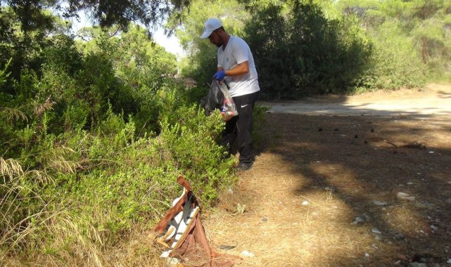 Manavgat&#039;ta yangın sonrası gönüllülerden, ormanlık alanda temizlik