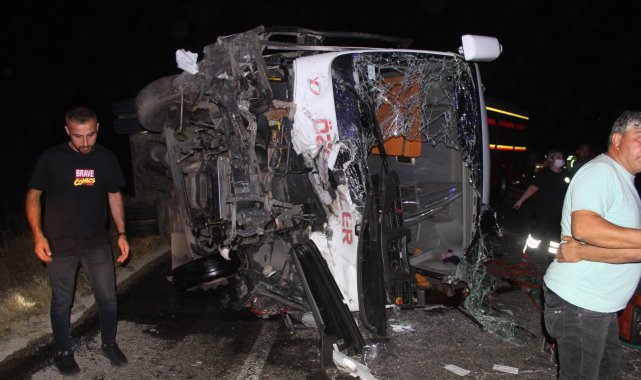 Manisa&#039;da 4 kişinin öldüğü kaza kamerada