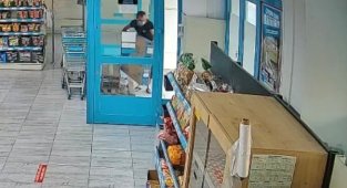 Marketten televizyon çalan şüpheli yakalandı